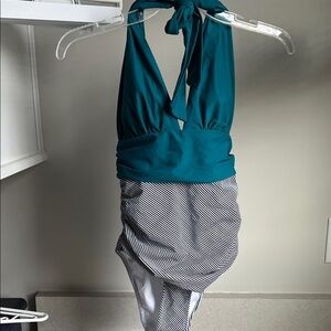 Cupshe Teal and White Swimwear